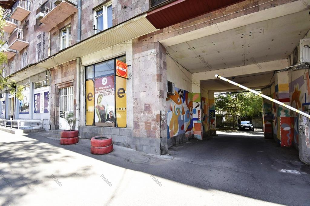 Վաճառվում է ունիվերսալ տարածք Երևան, Մեծ կենտրոն, Գրիգոր Լուսավորիչ 