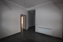 Վաճառվում է 4 սենյականոց բնակարան Երևան, Արաբկիր, Ադոնց