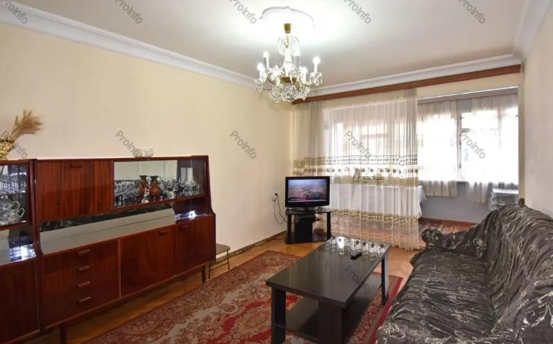 Վաճառվում է 3 սենյականոց բնակարան Երևան, Շենգավիթ, Նիզամի