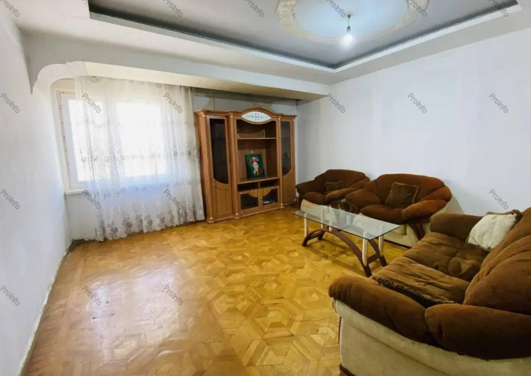 Վաճառվում է 4 սենյականոց բնակարան Երևան, Մեծ կենտրոն, Վրացյան 