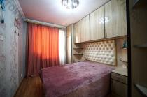 Վաճառվում է 3 սենյականոց բնակարան Երևան, Շենգավիթ, Բագրատունյաց 