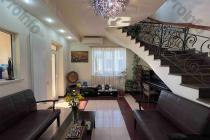 Վաճառվում է 10 սենյականոց բնակարան Երևան, Արաբկիր, Բաղրամյան (Արաբկիր)