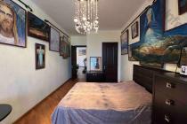Վաճառվում է 4 սենյականոց բնակարան Երևան, Մեծ կենտրոն, Ռոստոմի 